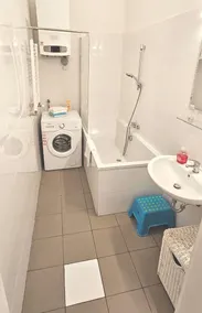 Central three bedroom Apartment with garden view  close to the ring  huge  free WiFi - Image 2