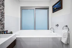 Penthouse 406 The Frontage Victor Harbor - Image 5