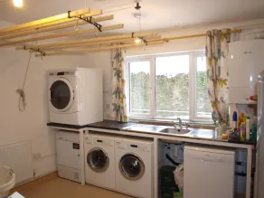 6 bedrooms,6 bathrooms, spacious former rectory, ideal for family holidays - Image 2
