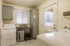 Uptown-No Cleaning Fee-Hot Tub-Putting Green-Firepit-Outdoor Kitchen - Image 2