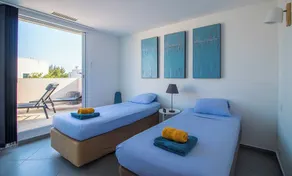 Modern villa, seafront - 300 m from the beach. - Image 4