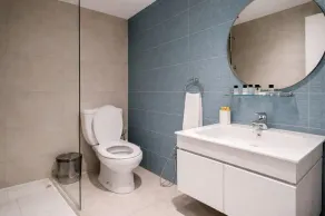 Lovely 1-Bed Apartment in lac1 Tunis - Image 5