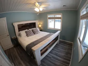 Modern Cozy Cottage w/ Lake Access - Image 4