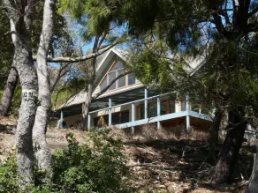 Wonga Beach House- ideally located directly above Tathra Beach! - Image 5