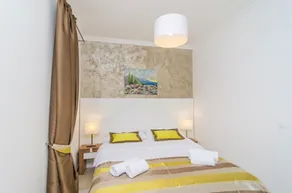 6 - Touch of infinity - Boutique Pine Tree Apartments - Image 5