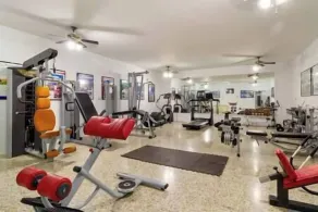 Spectacular Apartment in Matchroom Country Club - Image 2