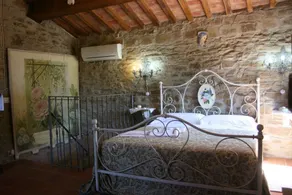 Altes Steinhaus für zwei Personen. Romantisch, panoramisch, ruhig. Wi-Fi-Zugang, Außen-Whirlpool und - Image 4