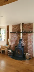 Woodpecker Lodge, a secluded log cabin in beautiful north Devon - Image 4