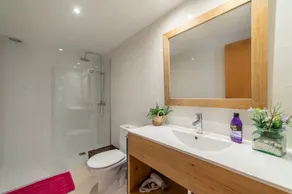 Two bedroom apartment with pol - Image 2