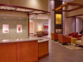 Perfect Day for a Tour! Pool, Minutes Away from Texas Capitol, FREE Parking! - Image 4