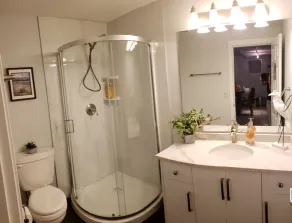 Denne villa! Stueetagen, 2 sovepladser, søen, fantastisk til familier og snefugle - Image 5