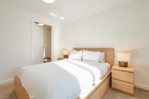 Host & Stay - Aronora Guest House - Image 4