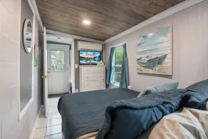 Lakefront Fishing Retreat w/ Dock, Hot Tub & Deck Views - Image 4