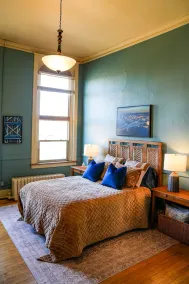 The Original: One-of-a-kind downtown apartment - Image 4