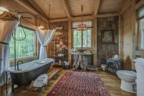 TREE HOUSE on Little Peak Creek Farm! - Image 2