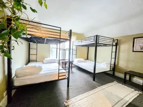 Cozy 2 BR, Sleeps 8, Near Beach and Downtown CLE! - Image 5