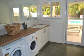 Shelly's - Family Beach House - Image 3