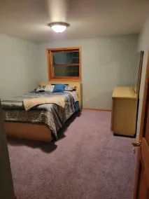 Beautiful home on the Lake. Indoor Pool. Private Pier and a mile from Ski Hill - Image 4
