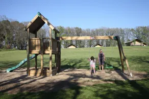 SafariTent Picvert: lodge toile & bois au plus proche de la nature site familial - Image 3