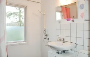 3 Bedroom Pet Friendly Home In Säffle - Image 2