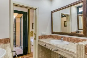 Family villa in Torremirona Resort - Image 4