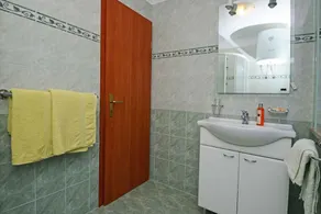 Ferienwohnung mit Klimaanlage und Terrasse - Image 4