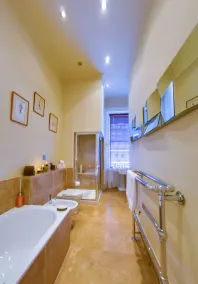 5* Luxury Suite Central Edinburgh stunning views of Edinburgh Castle! - Image 4