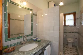 wonderful accommodations in an absolutely quiet location and with a huge garden - Image 5