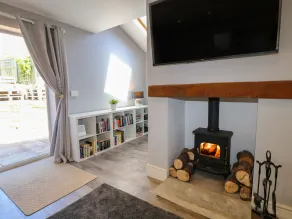 2 Snape Hill - Image 3