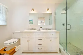 Gorgeous coastal four bedroom steps from Windansea Beach - Image 2