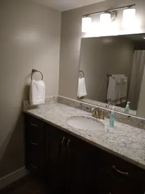 Spacious Suite: Basement Apartment - Image 4