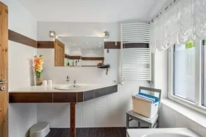 Apartamento de Férias 'Muito Espaço para Relaxar' com Terraço Privado e Wi-Fi - Image 4