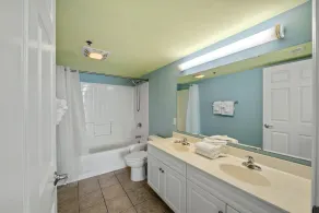 Magnifique condo 3 chambres en bord de mer, bain à remous et wifi gratuit! - Image 3
