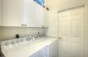 Belle maison de 3 chambres et 1 salle de bains dans une communauté ressemblant à une station. - Image 2