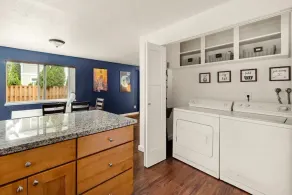 Movies on Merlo: 3 Bed 2 Bath with Movie Projector - Image 2