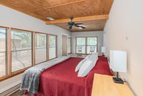 2 Cabins, 1 Price! Swim & Fish Nearby! Dogs OK - Image 4