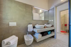 Mirabelle - Apartment with Terrace & Views - Happy Rentals - Image 4