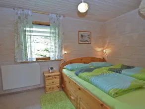 Holiday Home With Private Garden - Image 4