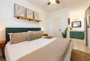 Mid-Century Austin Escape! Long Term Discounts! - Image 5