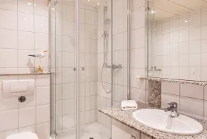 Relax in a maisonette apartment and enjoy the North Sea views - beach view, balc - Image 5
