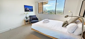 Outstanding Opera House & Harbour Bridge Views - Image 5