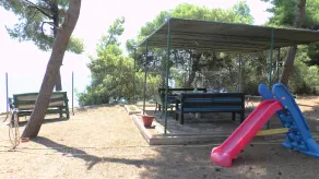 Private villa, entire house in Halkidiki, only ten steps to the beach - Image 2