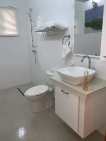 Alto Vista Brand New Apartment - Image 4