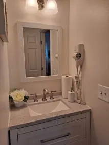 Cozy Dream Cottage/short distance from beautiful white sand beaches - Image 3