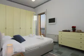 Appartement lumineux avec vue sur la plage et accès direct à la mer - Image 4