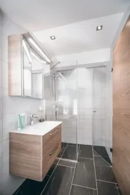 60 m² modern vacation apartment with balcony, free bathing lake, 100 m to the ski area - Image 2