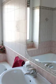 Ianus Guest House - Image 5