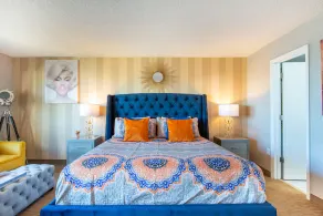 Superb Renovated Suite, Amazing Water View Best Location to Disney and Universal - Image 5