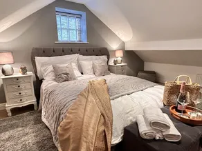 Cosy converted 18th century barn - Image 3