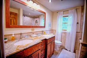 Charming Coastal/Country Home w/3 Acres & Sauna! - Image 4